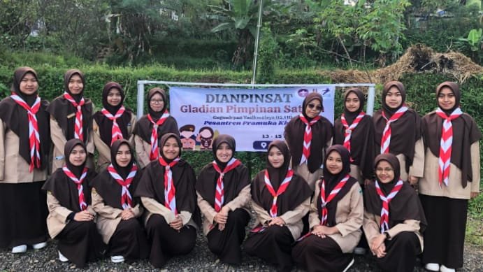 Nasionalisme Santri Lewat Gerakan Pramuka Nasionalisme Santri Lewat Gerakan Pramuka