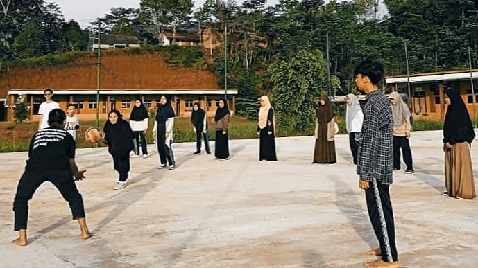 7 Cara Santri Menjaga Kesehatan di Musim Hujan 7 cara santri menjaga kesehatan di musim hujan